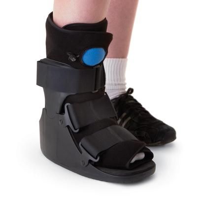 Medline Deluxe Pneumatic Leg Walker, Short, Size M, 1 EA (ORT28620M)