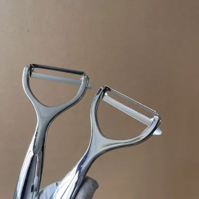 Kitchen Professional Potato Peeler Fruit And Vegetable Razor Zinc Alloy Peeler Home Use Efficient Skin Removal Tool
