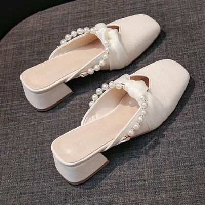 Chaussures femmes pantoufles en plein air Pantofle talon carré mocassins diapositives Mules à talons chaîne perle couverture orteil 2025 bloc pompes hautes
