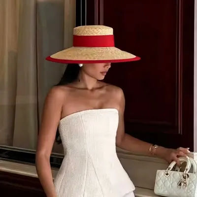 Chapeau d'été en paille rouge, élégant style français pour femme, chapeau de soleil de voyage en bord de mer, style Hepburn, à large bord
