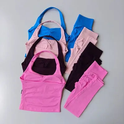 Ensemble de fitness pour femme : Legging de yoga taille haute, effet ventre plat et rehausseur de fesses, et haut de sport antichoc à col licou amincissant le dos