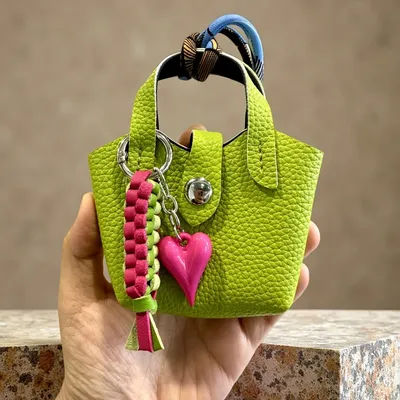 Adorable mini sac à main en cuir PU - Pochette pour AirPods, pièces de monnaie et rouge à lèvres - Accessoire bohème/Y2K tressé à la main pour sac - Cadeau pour fille