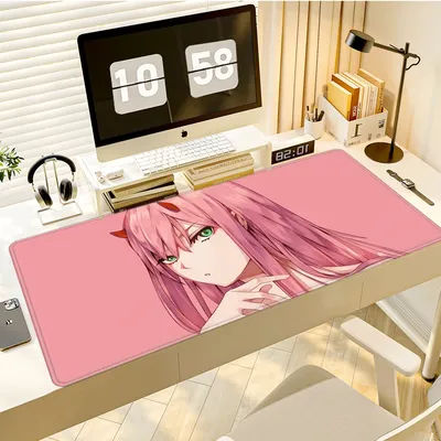 Tapis de souris gaming, grand tapis de bureau, antidérapant, bords cousus, motif fille anime aux cheveux roses et cornes, tapis de clavier pour gamers