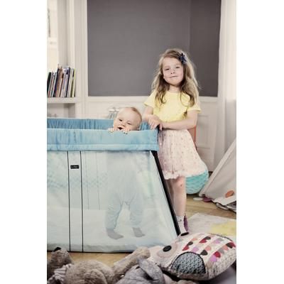 BabyBjorn Travel Crib Light - Pink