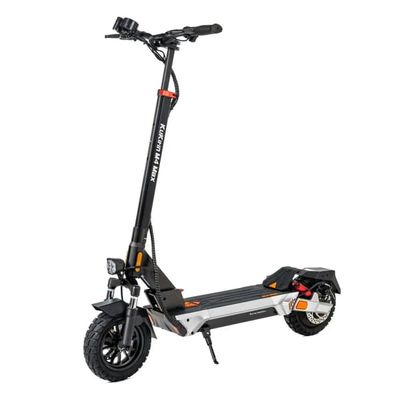 KuKirin M4 Max elscooter har stötdämpning fram och bak, 800W motor 45 km/h, 48V 18.2Ah batteri, 60 km, vikbara 10-tums däck.