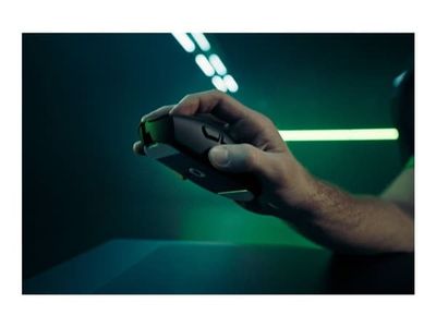 Razer DeathAdder V4 Pro - Mus - ergonomisk - høyrehendt - optisk - 6 knapper - trådløs, kablet - USB - svart