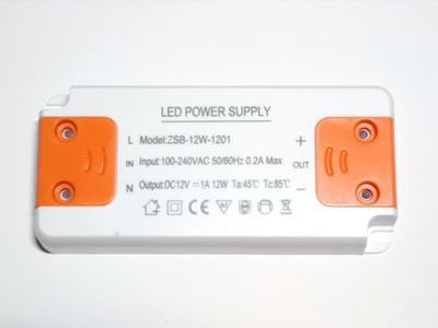 LED Driver 12 W Transformator 220 V AC ---> 12 V DC