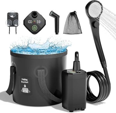 Genopladelig brusepumpe, filtreret brusehoved og 5 gallon sammenklappelig spand, udendørs bruser til vandreture