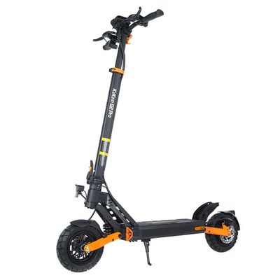 KUKIRIN G2 Pro VMP Elscootern är utrustad med en 500 W motor och ett 48 V, 15,6 Ah batteri och erbjuder en maximal räckvidd på 65 kilometer.
