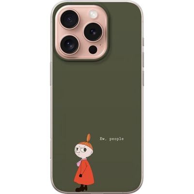 Kompatibel Mobilcover til Apple iPhone 16 Pro Illustreret motiv med Lille My i en orange kjole, humoristisk citat og dæmpet grøn baggrund
