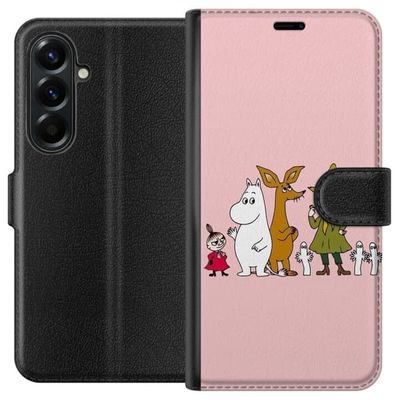 Kompatibelt Lommeboketui til Samsung Galaxy A57 Mykt illustrert motiv med eventyrdyr og figurer mot lys rosa bakgrunn.