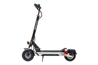 KuKirin M4 Max elscooter: 800W motor, 48V 18.2Ah batteri, 64 km räckvidd, IP54 vattentät - hopfällbar, dubbel stötdämpning.