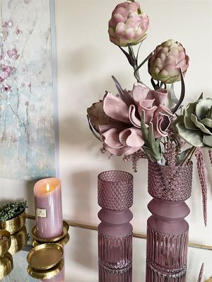 Evie Glasvas – Elegant enkelhet i rosa glas - NEDSATT