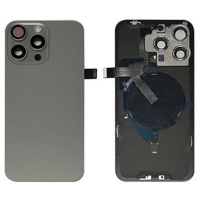 iPhone 15 Pro Max -akkukotelon kansi+kameran linssinsuojus+kiinnike+langattoman latausportin kaapeli Monivärinen Titanium