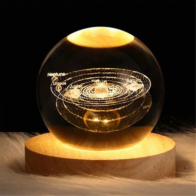 3d Galaxy -aurinkokunta Kristallipallo yövalo Saturn Moon Planet laserkaiverrus sängyn vieressä pöytävalaisin peruslahjalla