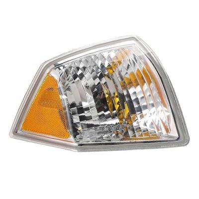 Jeep Compass 2007-2010 auton pysäköintivalon suuntavilkun kulmavalon koteloon