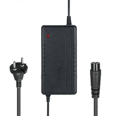 54.6V 2A sähköskootterin laturi, litiumioniakkulaturi, 3-reikäinen in-line-liitin, sopii Kugoo M4 -sähköskootteriin