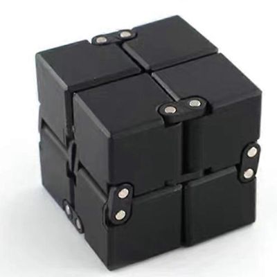 Metal Infinite Magic Cube Anti Stress Fidget -lelut Helppo leikki Käsi Kehrääjä Toimisto Kuutio stressinlievittäjä Lelut lapsille Lasten lahja Musta
