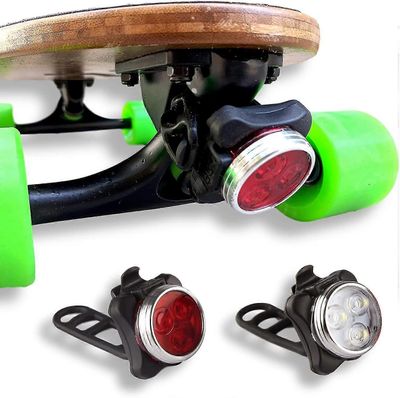LED-skeittilaudan valot - LED-longboard-valot edessä ja takana, ladattavat USB-liitännällä. Ihanteellinen sähköskeittilaudan valosarja. Mukana 2 US...