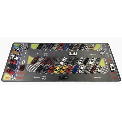 1/64 mittakaavan parkkipaikan kohtausmatto, suuren autotallimallin näyttömatto, leluauton poseerauksen taustalevy, hiirimattotyyppinen koppi, ajone...