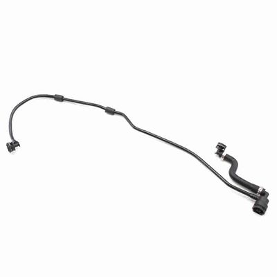 Oikea jäähdytysnesteen laajennuslinja Moottorin jäähdytysnesteletku C-sarjalle W205 2.2 2.0 2.5 A2055016300 A2055012125 Musta