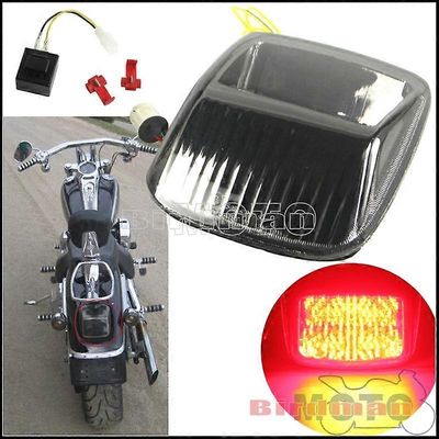 Moottoripyörän LED-takavalo Integroitu suuntavilkun ilmaisin Harley Deucelle kaikki vuodet V-ROD 2002-2011 Savu takajarrun pysäytyslamppuMoottoriaj...