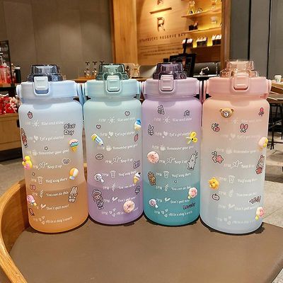 Jying 2000ml Kawaii Jumbo flaske med tidsmarkør 3d Sticker Plastic Sport Travel Te Juice Vandkande Cute Portable Straw Drink Bottle Graduering G