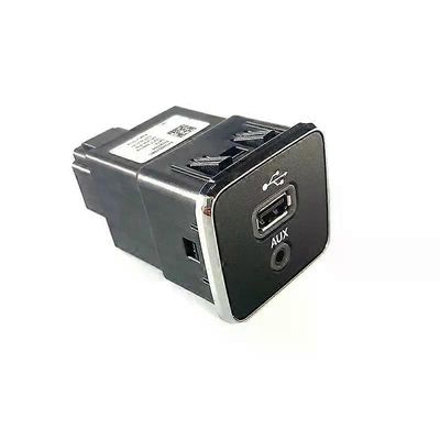 Uusi aito etulatausportti USB AUX 5XG28DX9AC Jeep Compass Cherokeelle