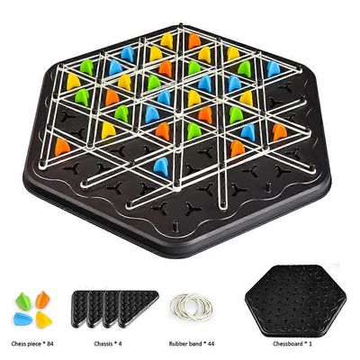 Ketjukolmiopeli, interaktiivinen kolmioshakkilautapeli, jossa on 4 väritappia ja kuminauhaa, Brain Teaser -strategiapulmalelu