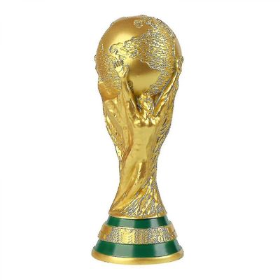 Tikuajgift Qatarin MM-kisat 2022 Replica Trophy 8.2 - Maailman jalkapallon suurimman palkinnon keräilypainos (koko: 21 cm)