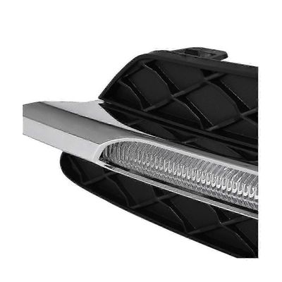 Oikea LED-päiväajovalot sumuvalon lamppu sopii C-luokkaan W204 C250 C300 11-13