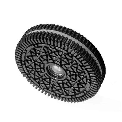 X-kiinnityksellä varustetulle 32 mm:n/F10-pannukakkuobjektiiville X-kiinnityksellä varustetulle peilittömälle kameralle Musta