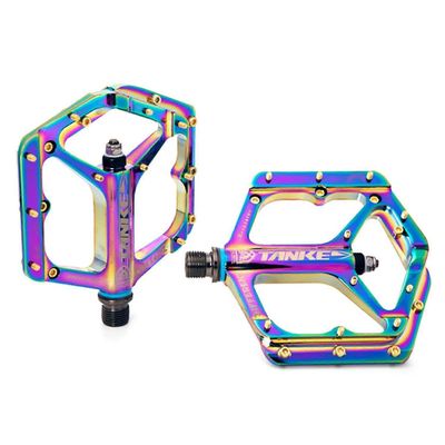 Polkupyörän polkimet Värikkäät pyöräilyn maantiepyöräpolkimet Luistamattomat alumiiniset MTB-pyöräpolkimet