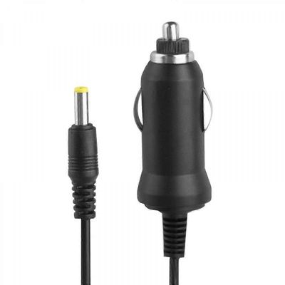 DC 12V autolaturi kannettavalle DVD-soittimelle, kärki: 4,0 x 1,7 mm