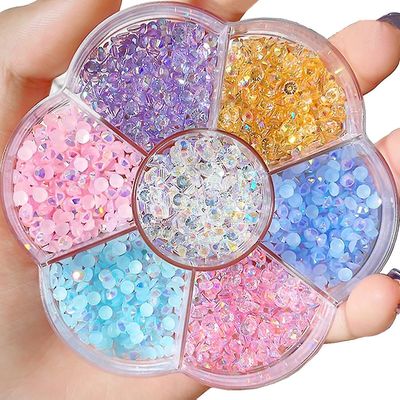 Harpiks Nail Art Rhinestones, 7 farver flad ryg neglekunst Rhinestones til akryl negle Krystal ædelsten egnet til DIY Nail Art Craft Dekoration