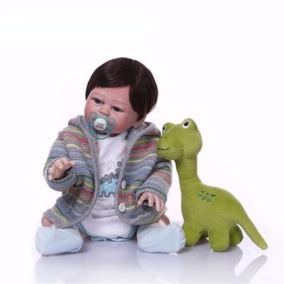 Genfødsel dukke 47cm genfødte dukker blød silikone vinyl baby dukker bebe prins genfødt bonecas nice tøj girafa plys dukke børn legetøj sød gave
