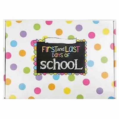 Luokan vartijoiden albumi, jossa on ensimmäinen viimeinen koulupäivä, valokuvakyltit syntymäpäivälahja Tyttöjen kirja