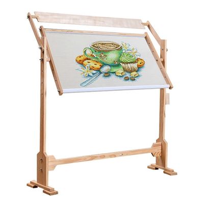 Massiivipuinen ristipistoteline Säädettävä korkeus lattiateline vierityskehyksellä 360 pyörivä neulankärki ja tikkaus