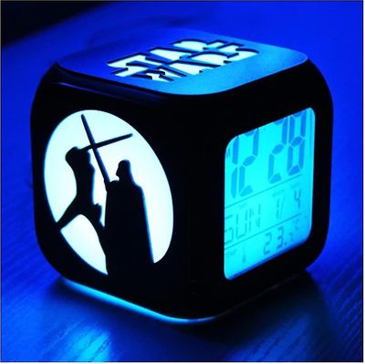 Star Wars Fashion Creative 3d Stereo Lille vækkeur Mute Led Natlys Elektronisk ur Sengevagt Soveværelse Ur-usb-opladning