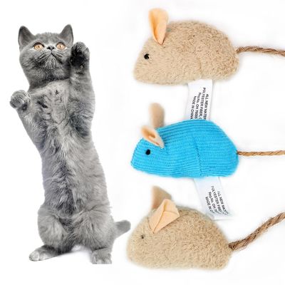 Cat Legetøj Interactive Tygge Simuleret Plys Mouse 3 stykker / sæt med Katteurt Cat Supply Funny Pet Cat Toys Mouse Trainning
