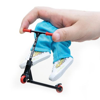 Skootteri Finger Alloy Finger Scooter Finger Scooter Finger Scooter + Finger Pants + Finger Shoes Finger Tip Sports Party suosii skootteria musta