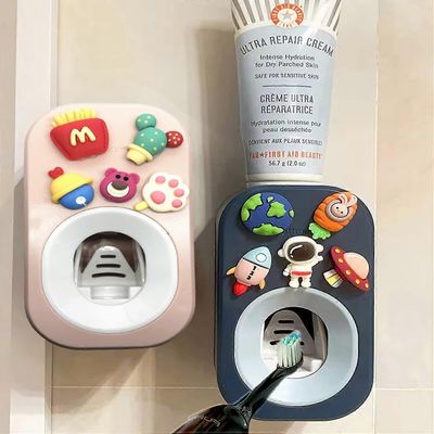 Wjiaer Automaattinen hammastahna-annostelija seinäasennus kylpyhuoneeseen, hammastahnapuristin lapsille ja perhesuihku (2kpl, astronautti ja karhu)