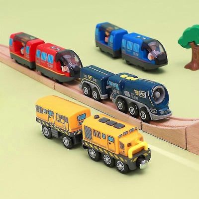 Akkukäyttöinen veturijunasarja Tehokas moottori Luoti Sähköjuna Auto Lelut sopivat Biro Wooden Railway Track Lasten lahja punainen juna