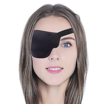 INF Brand INF 3D oikea silmänaamio säädettävällä soljella Musta