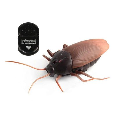 Electric Bugs Lelu kaukosäätimellä Kannettava kepponen temppu lelu lapsille Lapset Naiset Miehet Torakat