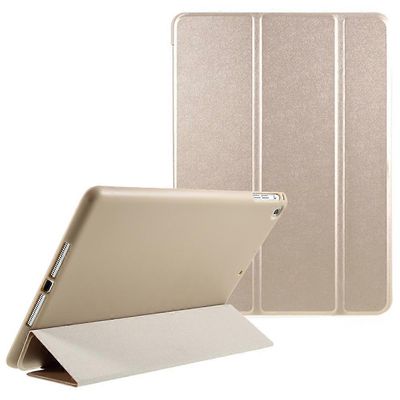 PU nahka + pehmeä silikoninen takakuori kolminkertainen jalustan kansi iPadille 9.7 tuumaa (2018) / (2017)