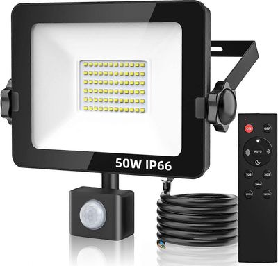 Augro 50W 5000 Lumen LED-valonheittimet PIR-anturilla, IP66 vedenpitävä ulkoseinävalaisin kaukosäätimellä puutarhaan, takapihalle, autotalliin
