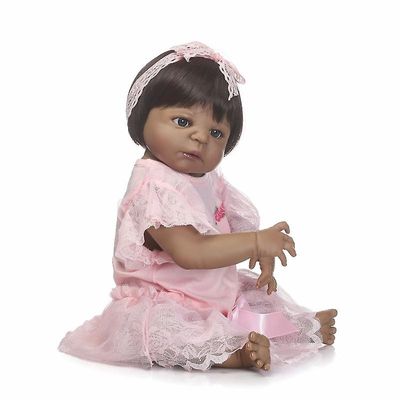 Genfødsel dukke 56cm fuld silikone simulation født baby pige med sort hud bebe boneca silikone genfødt baby dukker afrincan amerikansk dukke sød gave
