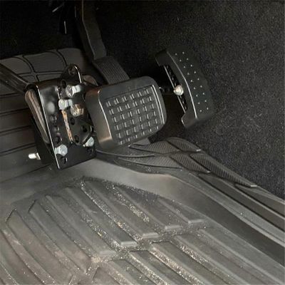 Kaasu- ja jarrupolkimen jatkeet lyhyille kuljettajille, yleiskäyttöinen säädettävä pituus- ja kulmajarrukiihdytin