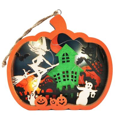 Halloween Hanging Pumpkin Wooden Sign Batteri Operert Opplyst Hanging Ornament For innendørs utendørs inngangsdør dekor A Witch